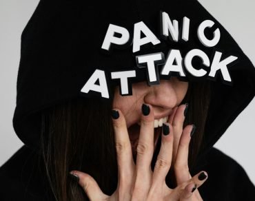 Panik Atak Tedavisi: Nöbetleri Kontrol Altına Al